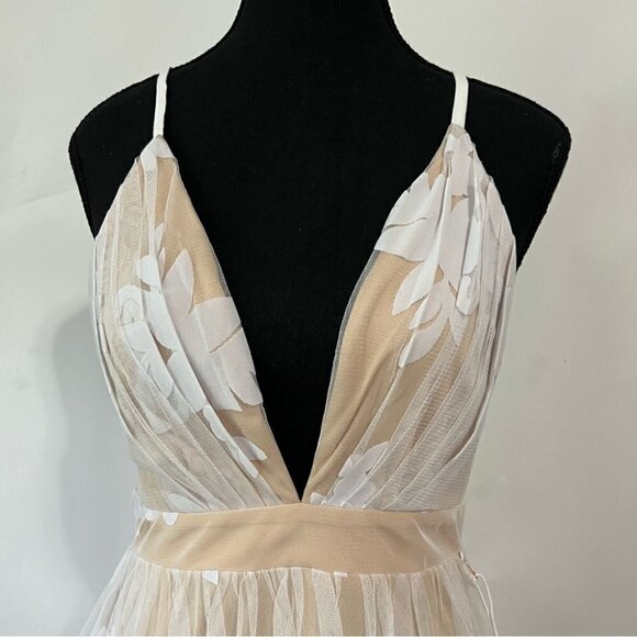 Luxxel, Women’s Long V-Neck Illusion Open Back Dress - White/Nude. Size: S. NWT - Picture 5 of 16